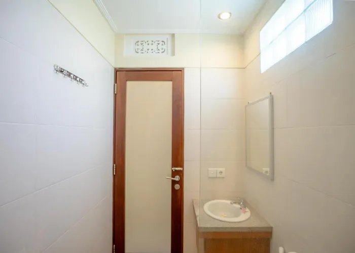 Sakura Otel 2*