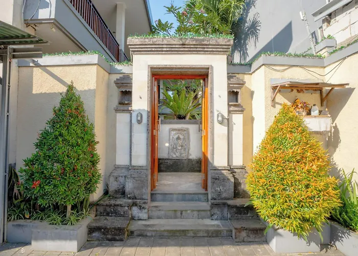 Sakura Otel 2*